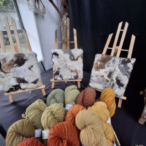 Drieluik lokken doek.